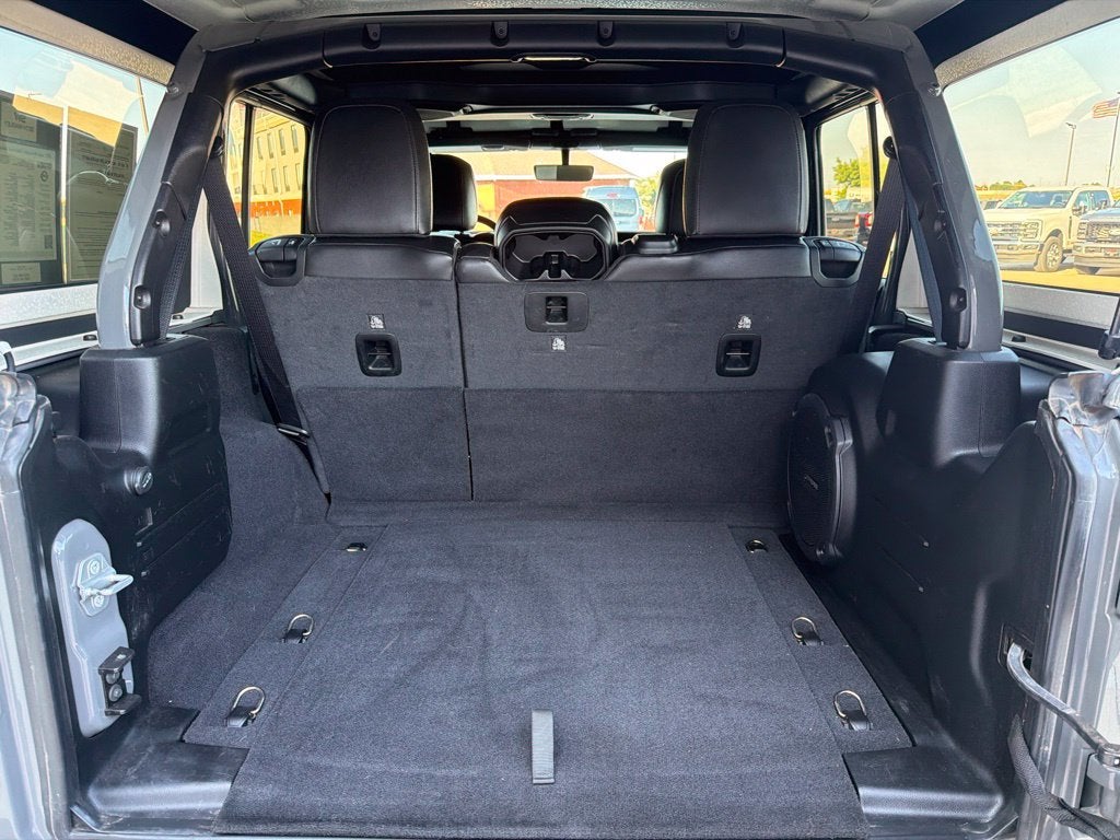 2021 Jeep Wrangler Unlimited Sahara Altitude