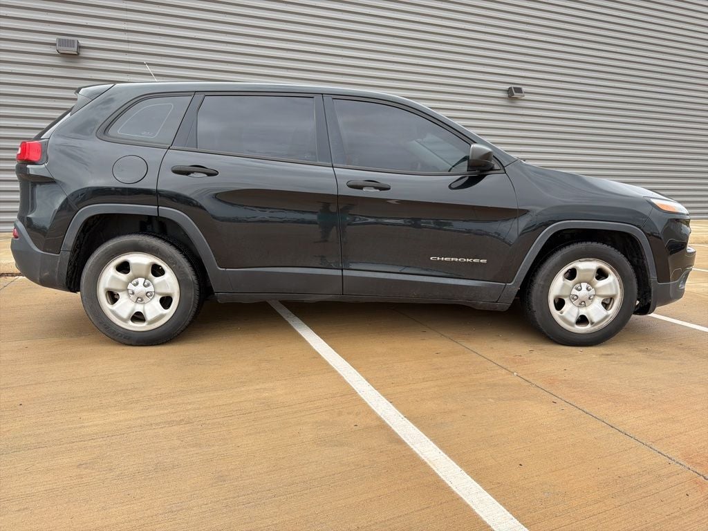 2016 Jeep Cherokee Sport