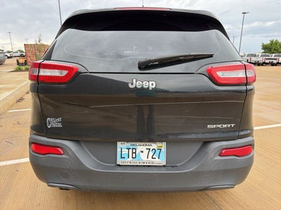 2016 Jeep Cherokee Sport