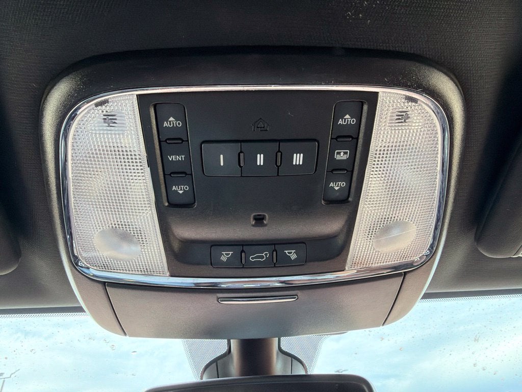 2021 Jeep Grand Cherokee Overland 4WD