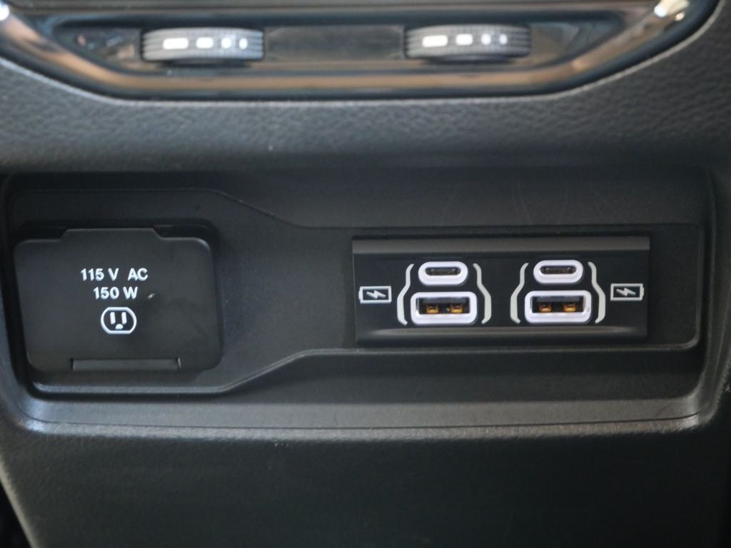 2023 Jeep Grand Cherokee Overland Luxury Tech Group