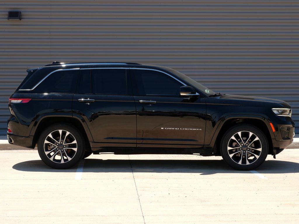 2023 Jeep Grand Cherokee Overland Luxury Tech Group