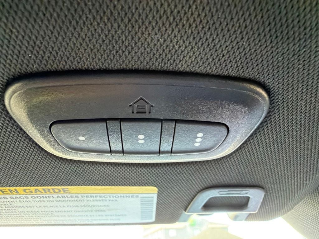 2023 Jeep Grand Cherokee Overland Luxury Tech Group