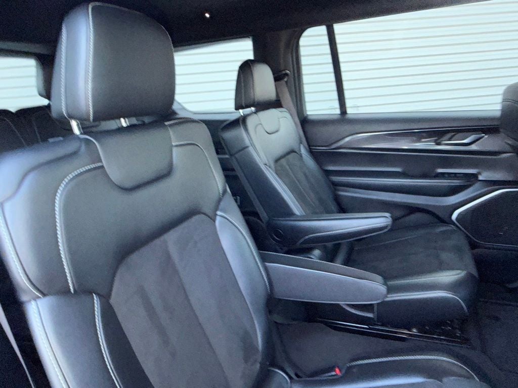 2021 Jeep Grand Cherokee L Altitude 4WD | 7 Passenger