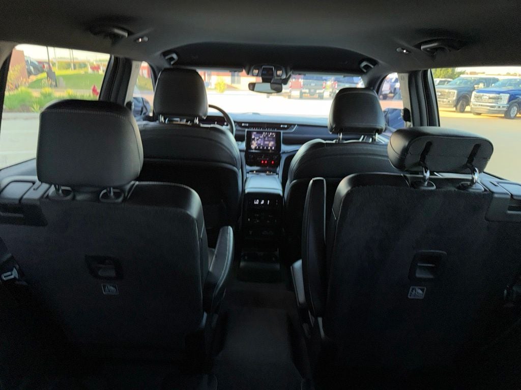 2021 Jeep Grand Cherokee L Altitude 4WD | 7 Passenger