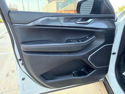 2021 Jeep Grand Cherokee L Altitude 4WD | 7 Passenger