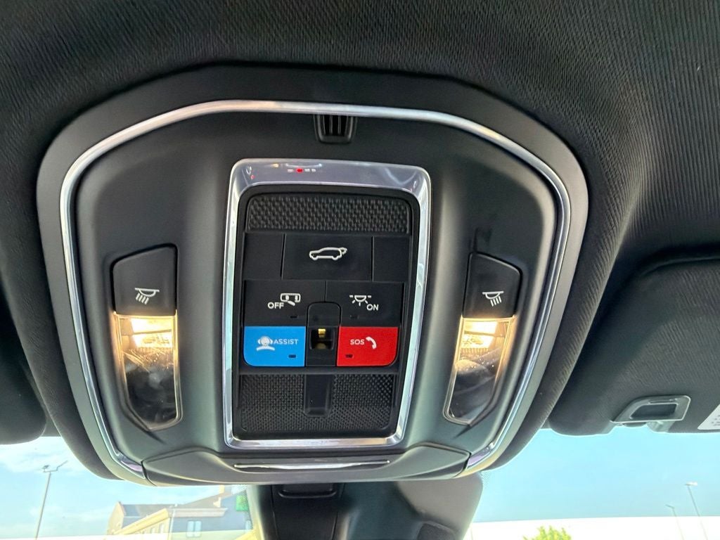 2021 Jeep Grand Cherokee L Altitude 4WD | 7 Passenger