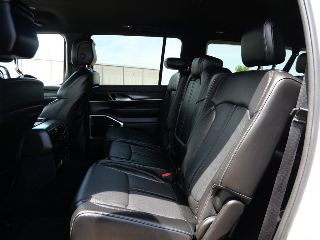 2024 Jeep Wagoneer L Series II 4WD | 8 Passenger