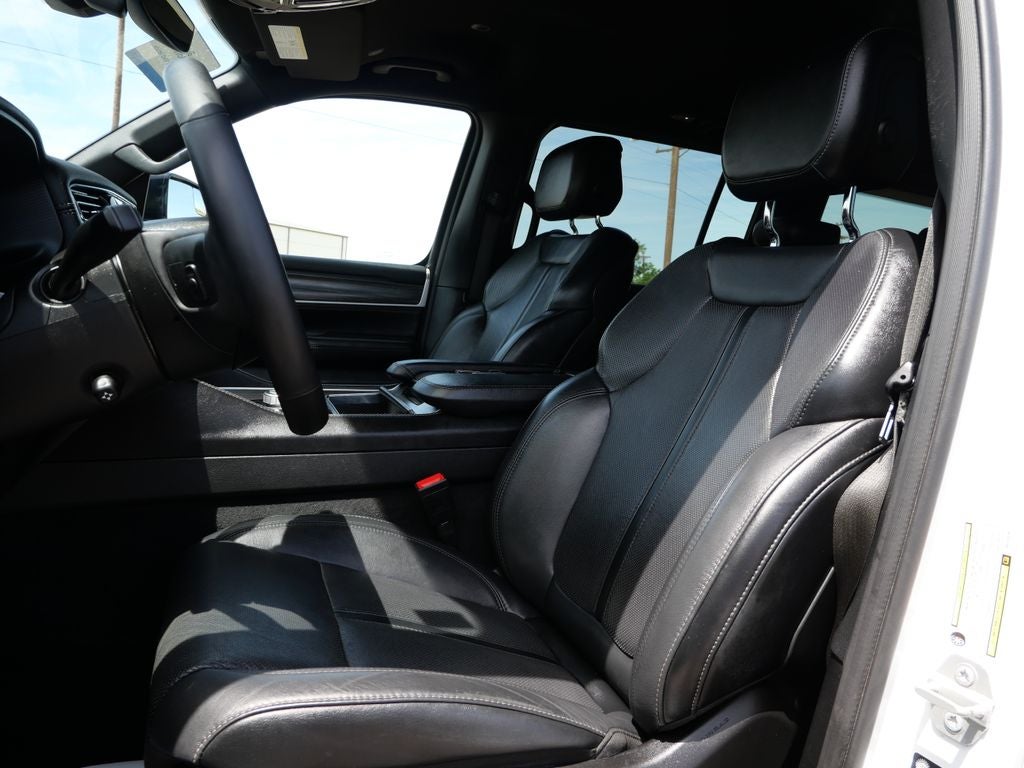 2024 Jeep Wagoneer L Series II 4WD | 8 Passenger