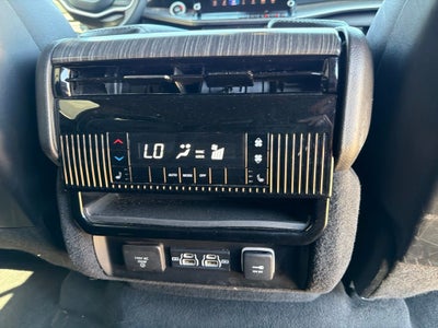2024 Jeep Wagoneer L Series III 4WD | 8 Passenger