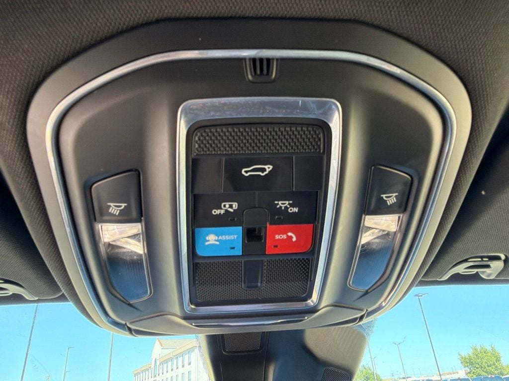 2024 Jeep Wagoneer L Series III 4WD | 8 Passenger