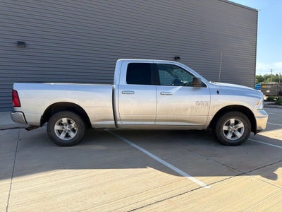 2017 RAM 1500 SLT 4WD | LOW Miles