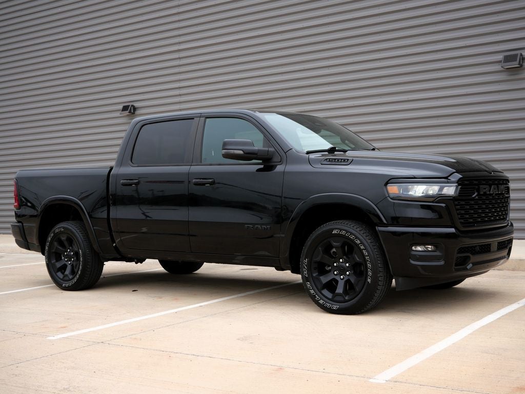 2025 RAM 1500 Big Horn/Lone Star 4WD | Night Edition