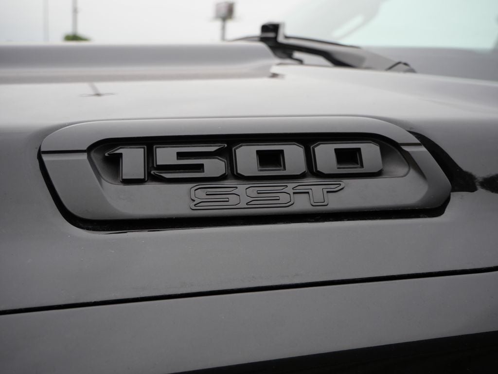 2025 RAM 1500 Big Horn/Lone Star 4WD | Night Edition