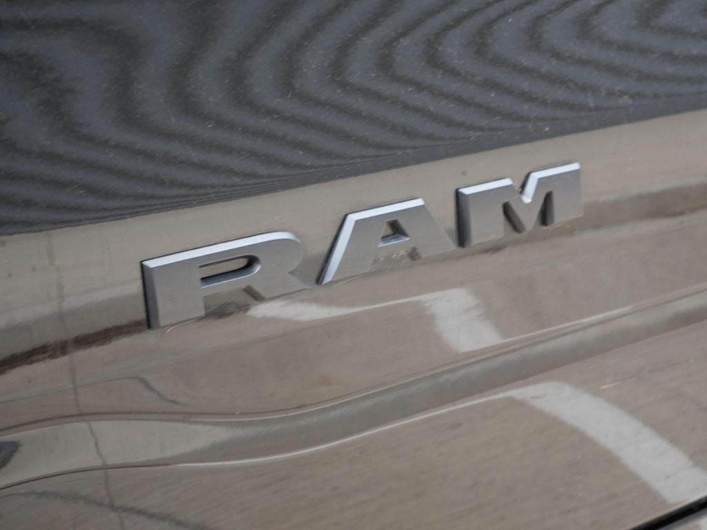 2025 RAM 1500 Big Horn/Lone Star 4WD | Night Edition