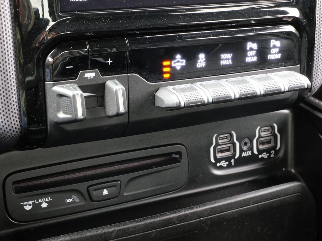 2019 RAM 1500 Limited 4WD | 5.7L HEMI V8