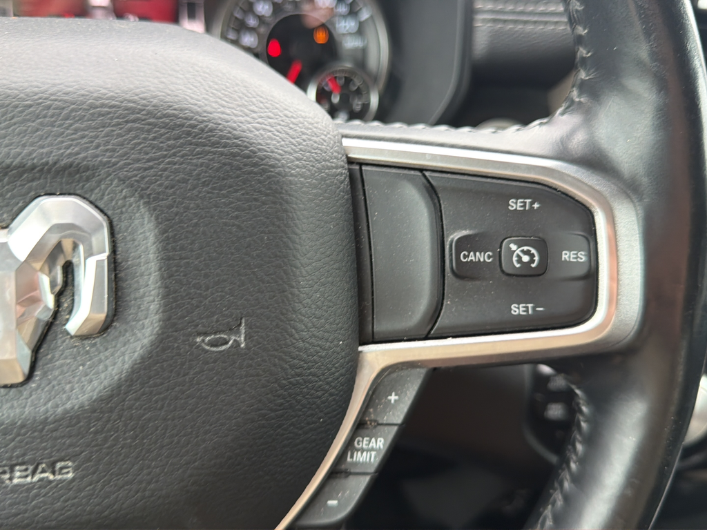2020 RAM 1500 Laramie 4WD | 5.7L HEMI V8