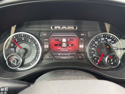 2020 RAM 1500 Laramie 4WD | 5.7L HEMI V8