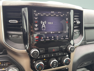 2020 RAM 1500 Laramie 4WD | 5.7L HEMI V8