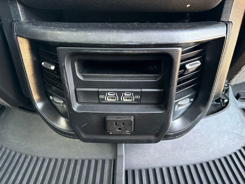 2023 RAM 1500 Laramie 4WD | 5.7L HEMI V8
