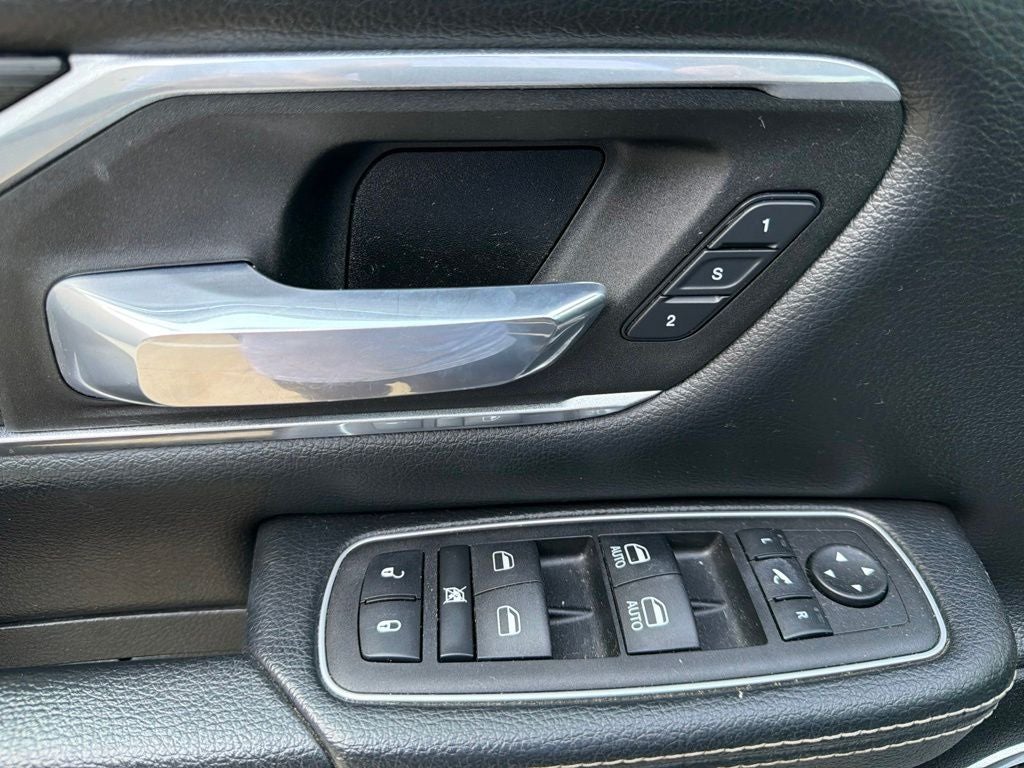 2023 RAM 1500 Laramie 4WD | 5.7L HEMI V8