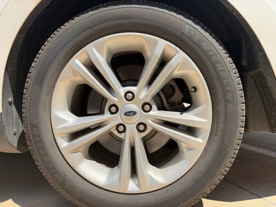 2016 Ford Taurus SEL