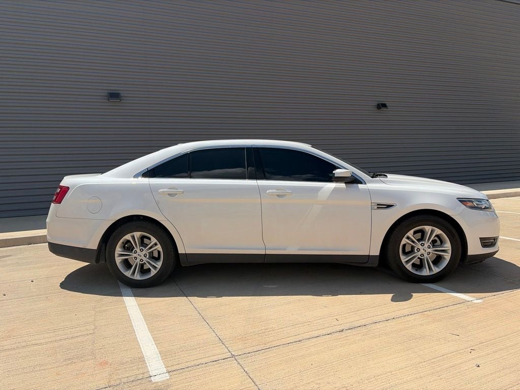 2016 Ford Taurus SEL
