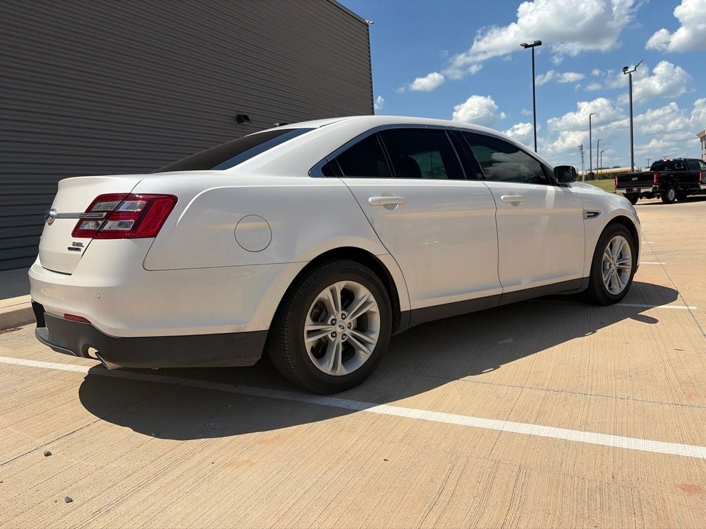 2016 Ford Taurus SEL