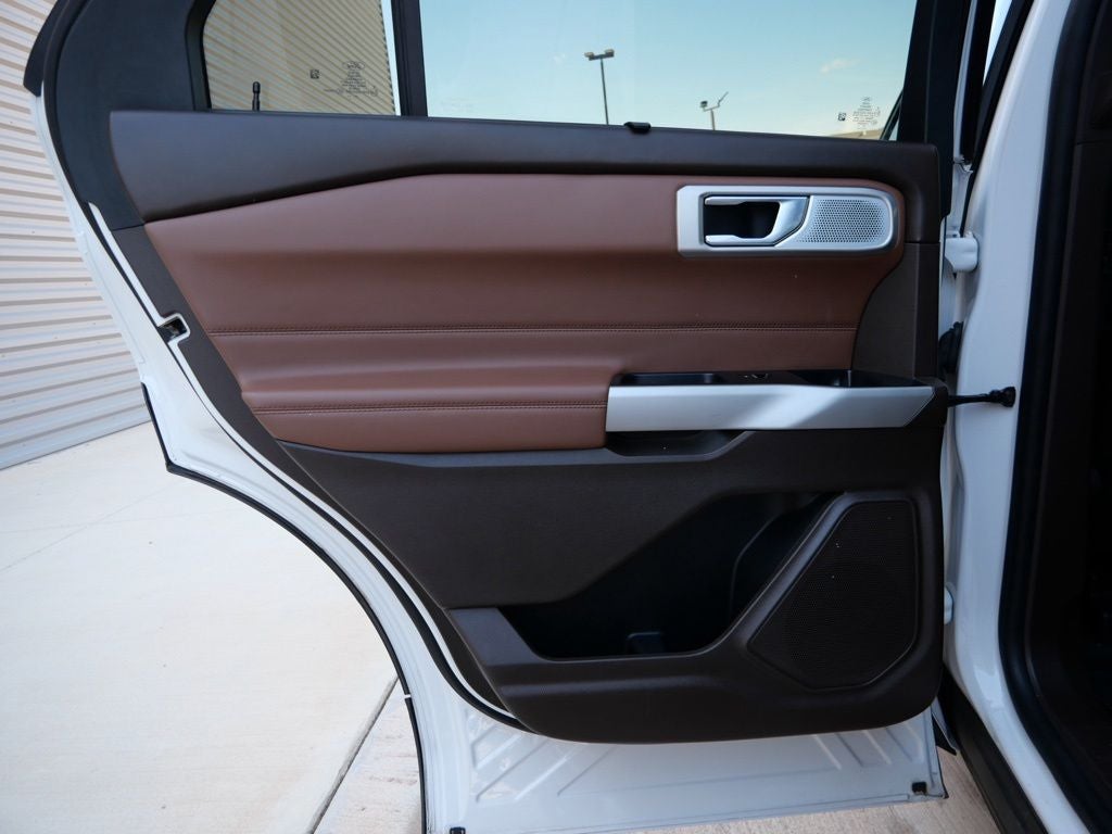 2022 Ford Explorer King Ranch 4WD | 3rd Row Seating