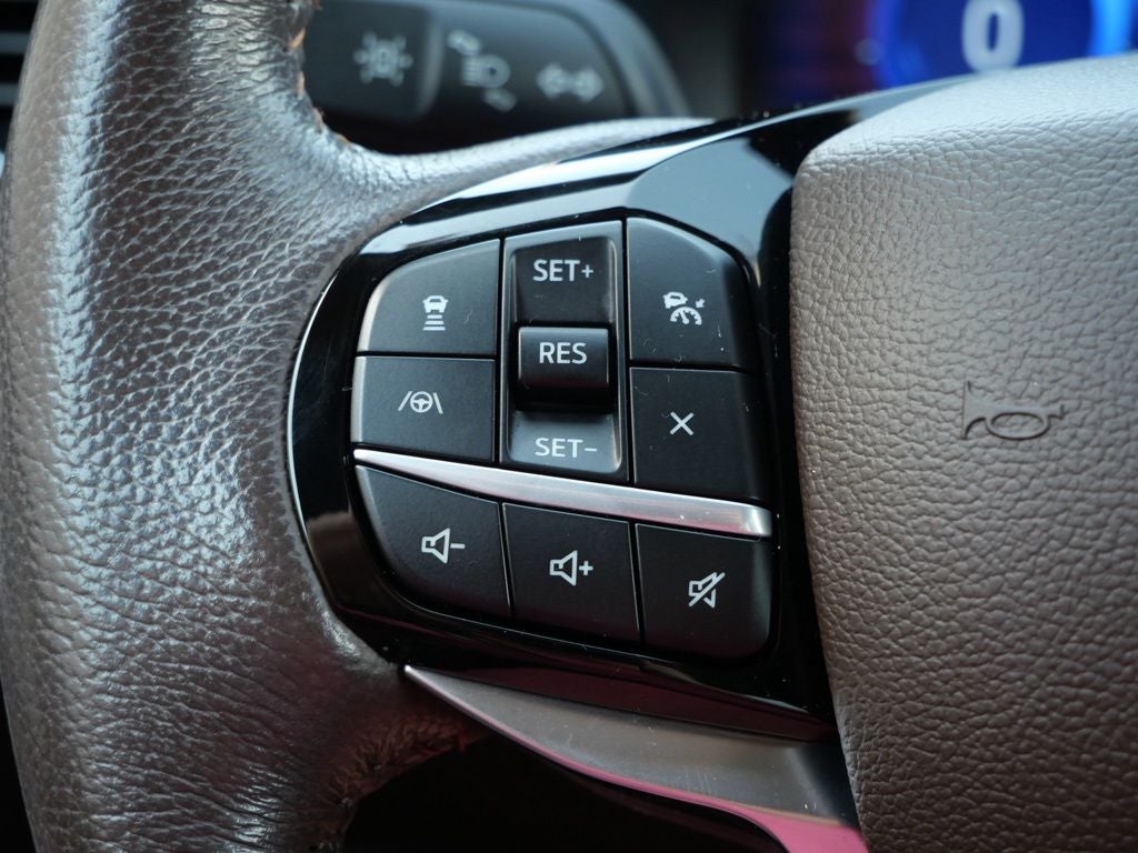 2022 Ford Explorer King Ranch 4WD | 3rd Row Seating
