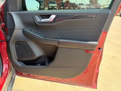 2023 Ford Escape ST-Line Select AWD | Tech Pkg