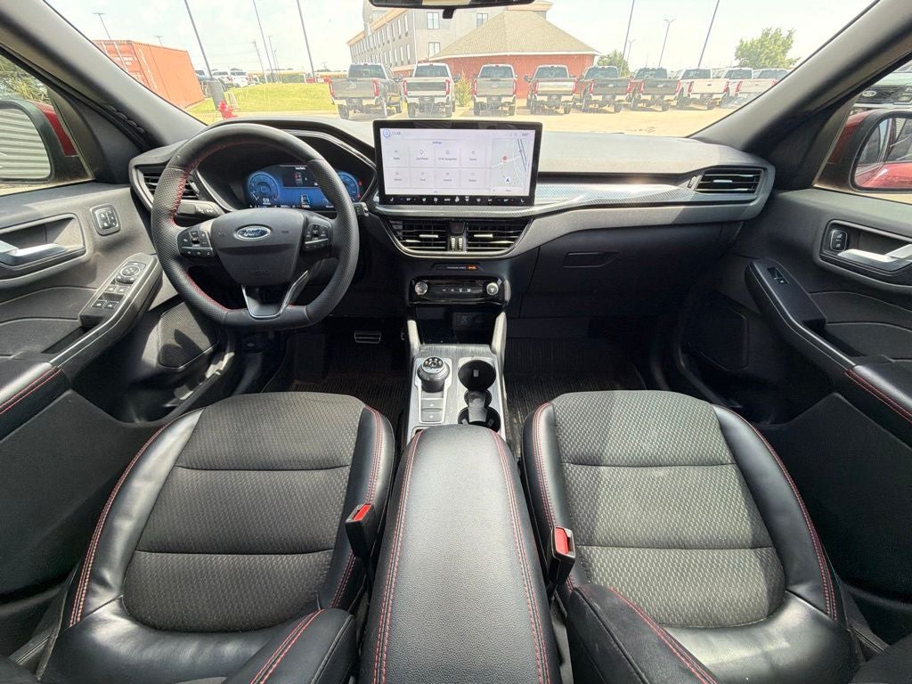 2023 Ford Escape ST-Line Select AWD | Tech Pkg