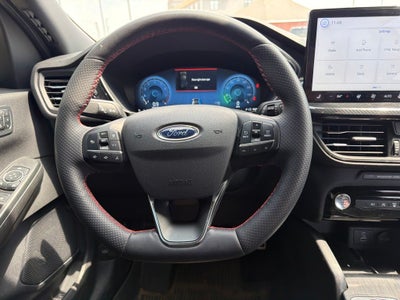 2023 Ford Escape ST-Line Select AWD | Tech Pkg