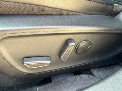 2023 Ford Escape ST-Line Select AWD | Tech Pkg