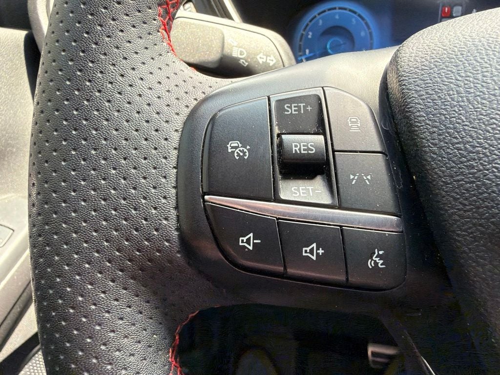 2023 Ford Escape ST-Line Select AWD | Tech Pkg