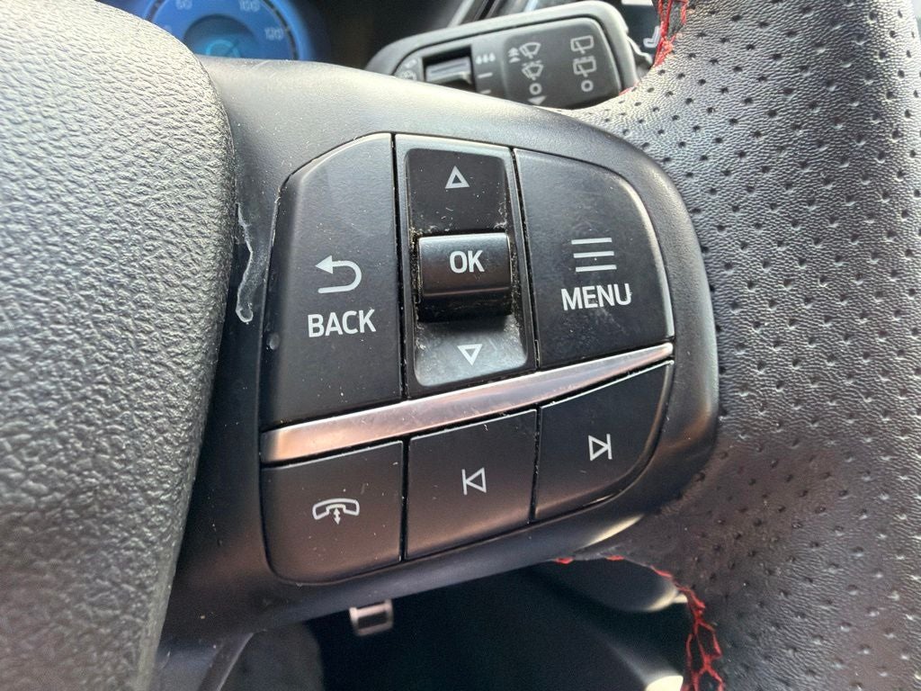 2023 Ford Escape ST-Line Select AWD | Tech Pkg