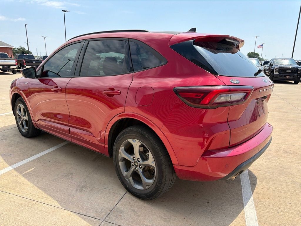 2023 Ford Escape ST-Line Select AWD | Tech Pkg