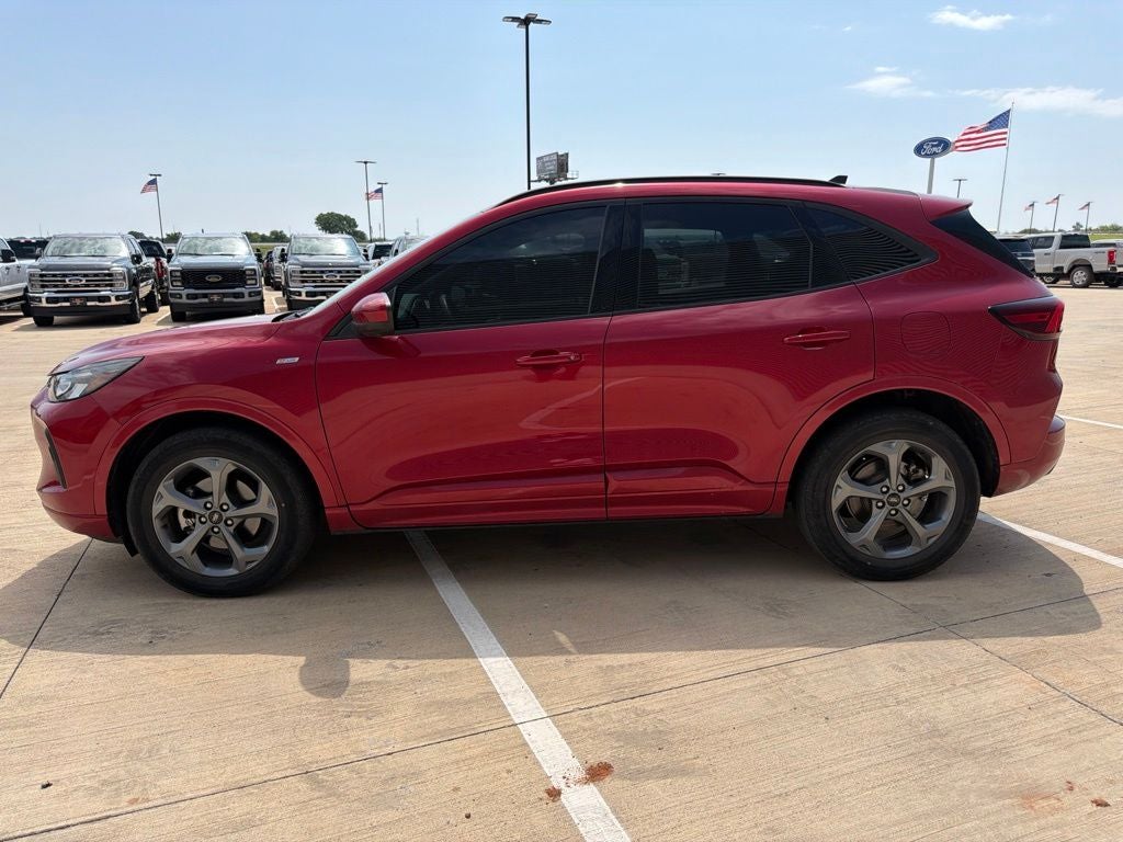2023 Ford Escape ST-Line Select AWD | Tech Pkg