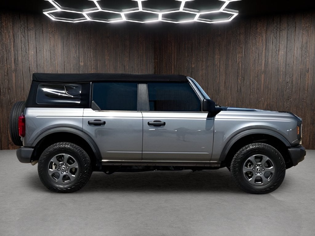 2021 Ford Bronco Base
