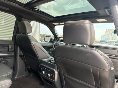 2022 Ford Expedition Max Platinum 4WD | 7 Passenger