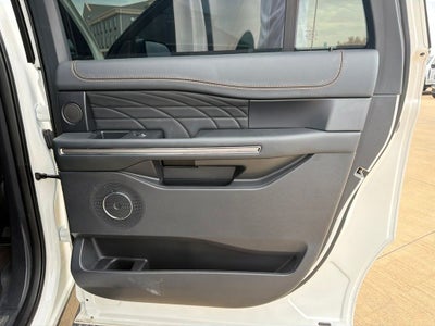 2022 Ford Expedition Max Platinum 4WD | 7 Passenger