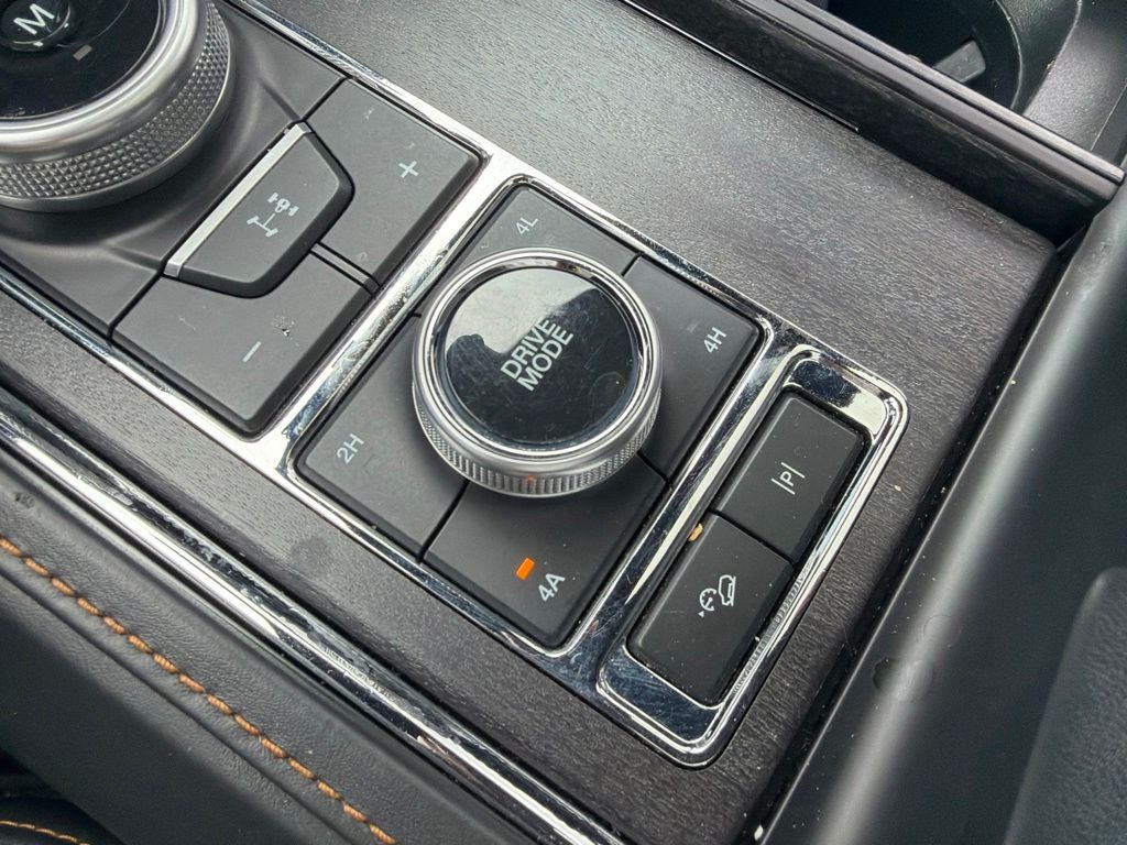 2022 Ford Expedition Max Platinum 4WD | 7 Passenger