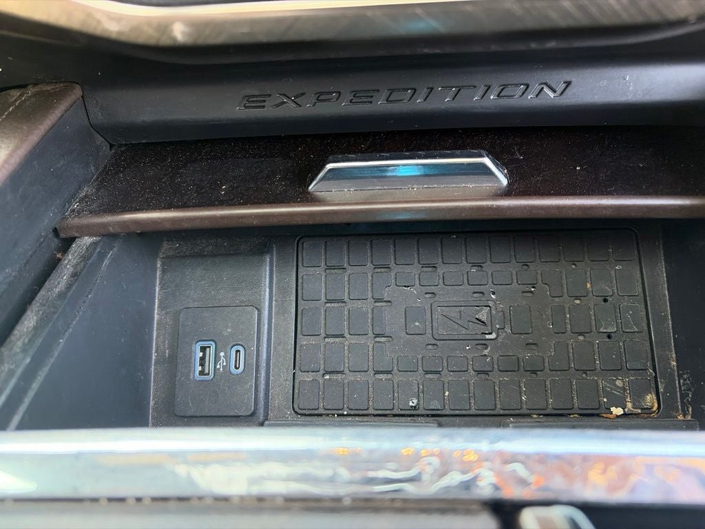 2022 Ford Expedition Max King Ranch 4WD | 7 Passenger