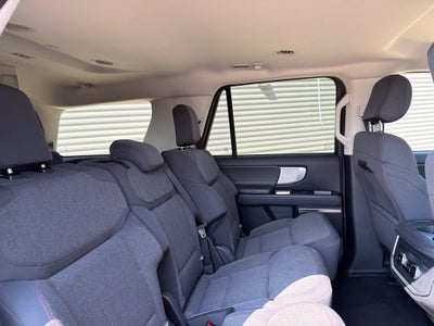 2025 Ford Expedition Active 8 Passenger