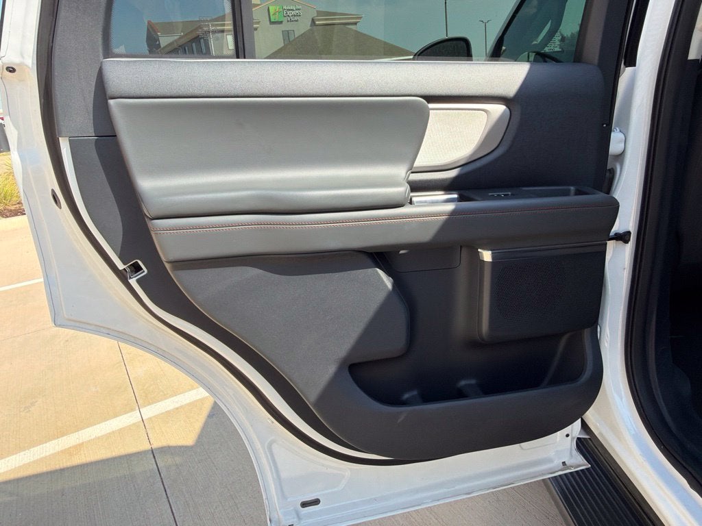 2025 Ford Expedition Active 8 Passenger