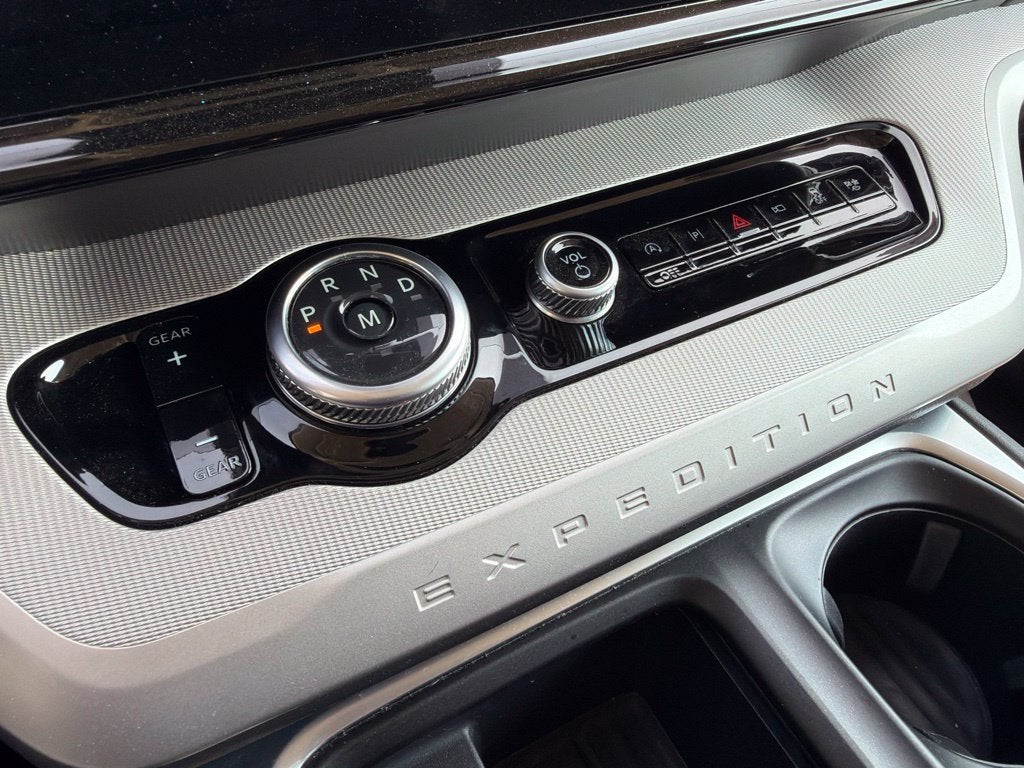 2025 Ford Expedition Active 8 Passenger