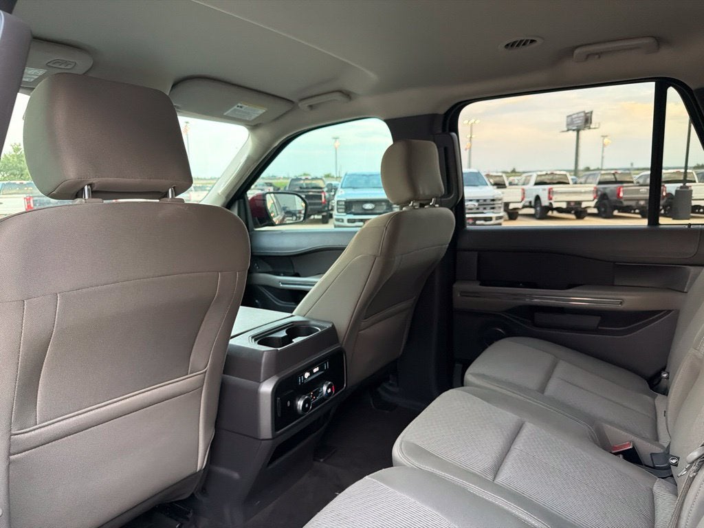 2020 Ford Expedition XLT 8 Passenger