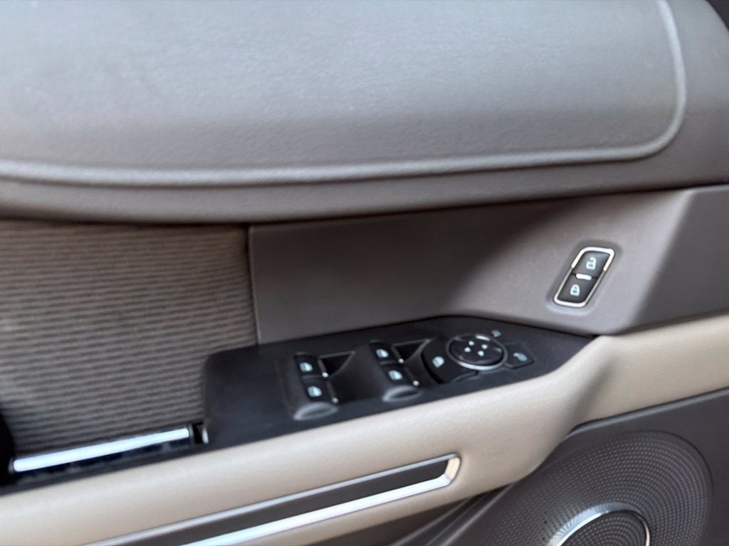 2020 Ford Expedition XLT 8 Passenger
