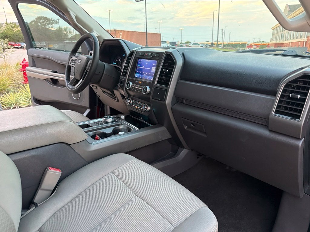 2020 Ford Expedition XLT 8 Passenger