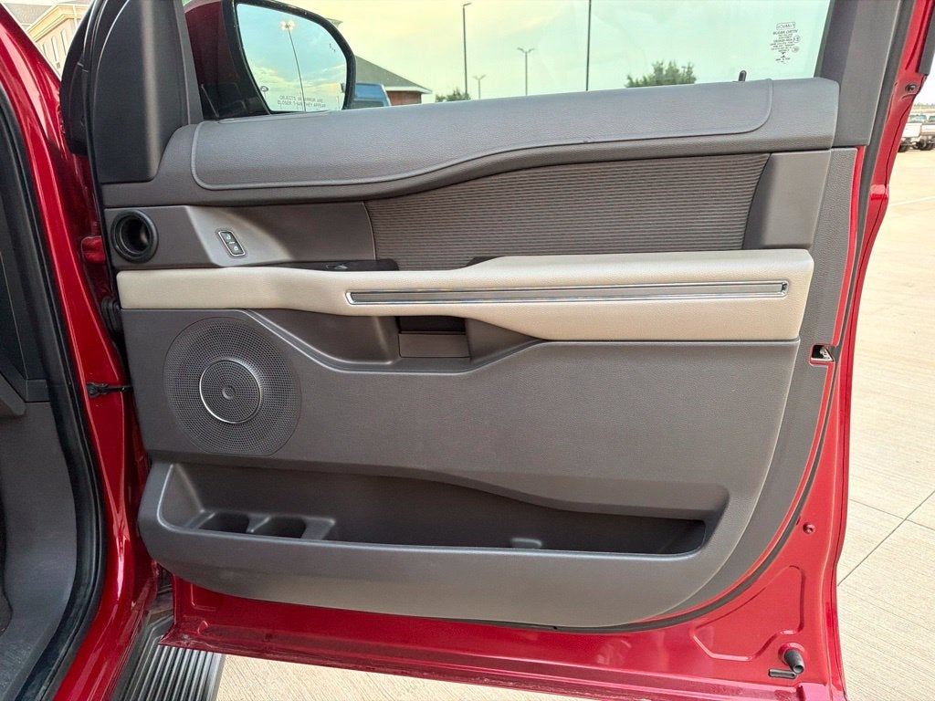2020 Ford Expedition XLT 8 Passenger